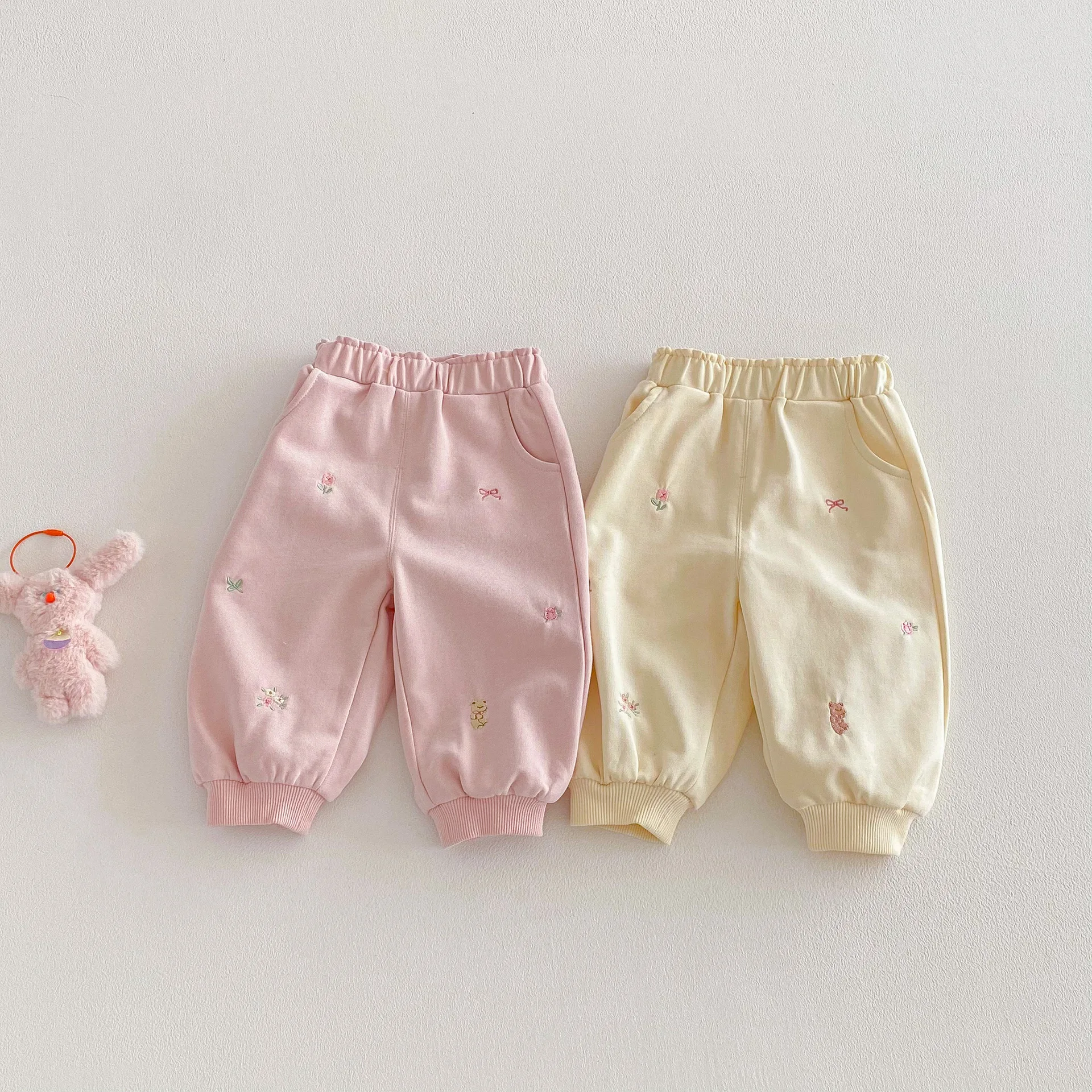 Pantalones jogger bordados para niños pequeños de primavera, pantalones con puños suaves para niñas de 0 a 5 años
