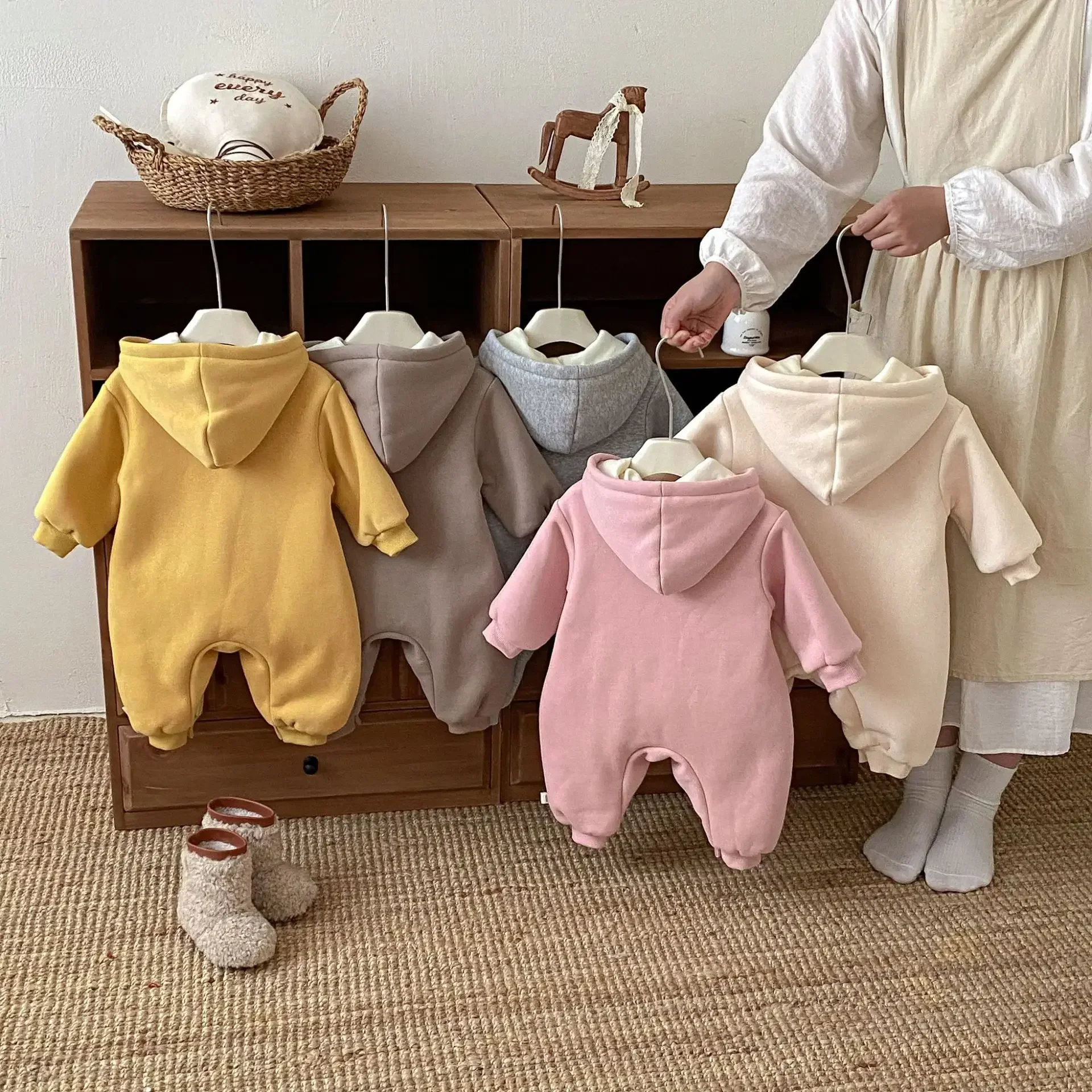 Pelele de invierno para bebé de 0 a 2 años, mono con línea polar, forro de piel, bordado de conejito dulce, bonito recién nacido de una pieza - imagen 3