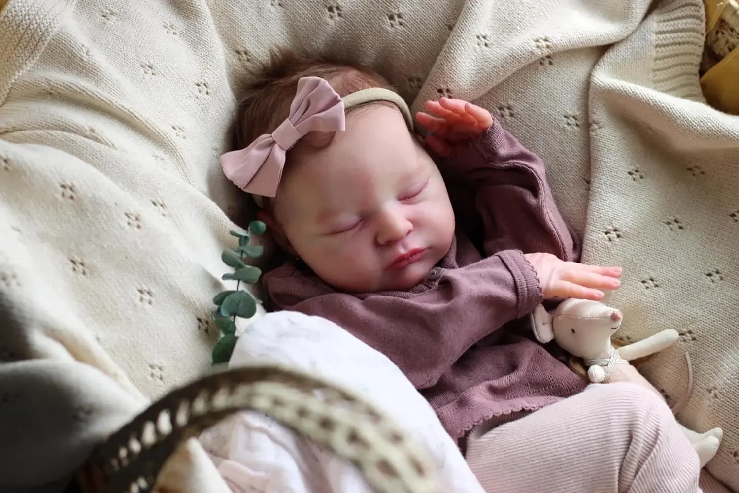 Muñeca realista reborn de silicona – 49 cm, piel tejida a mano - imagen 4