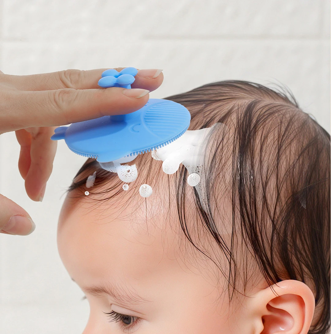 Nuevos accesorios de peine para el cabello de bebé, peine bonito de dibujos animados, peine suave para baño infantil, suministros de limpieza del cabello para recién nacidos, masaje de cabeza de silicona - imagen 4