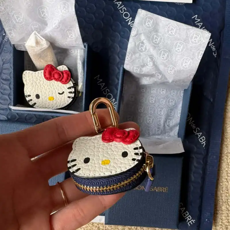 Kawaii Hello Kitty dibujos animados personalizado creativo bolso de cuero llavero colgante bolsa decoración moda ropa accesorios juguetes regalos - imagen 5
