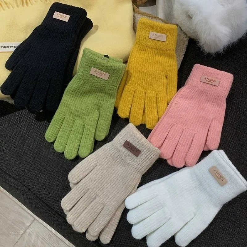 2025 Guantes de punto para niña Otoño-Invierno: color sólido dulce y lindo, estilo coreano, pantalla táctil, cálidos para protección contra heladas. - imagen 3