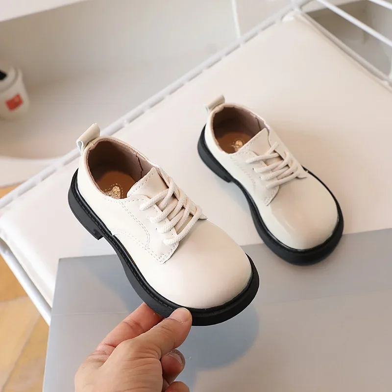 Zapatos de cuero de estilo británico para niños y niñas, zapatos con cordones de punta redonda, mocasines escolares de moda, color blanco y negro - imagen 3