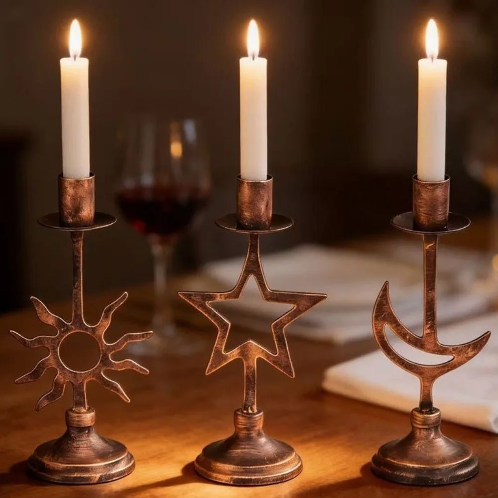 Candelabro vintage de hierro con luna y estrellas para velas - imagen 2