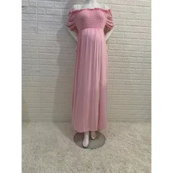 Vestido de maternidad estampado, cuello cuadrado y falda plisada