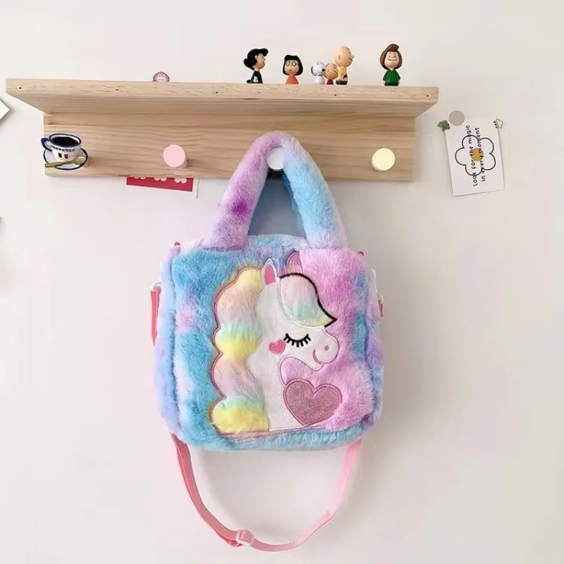 Nuevo diseño de dibujos animados colorido unicornio de peluche niños pequeños bolso lindo Animal relleno bolso de hombro para niño pequeño bolso suave y esponjoso - imagen 3