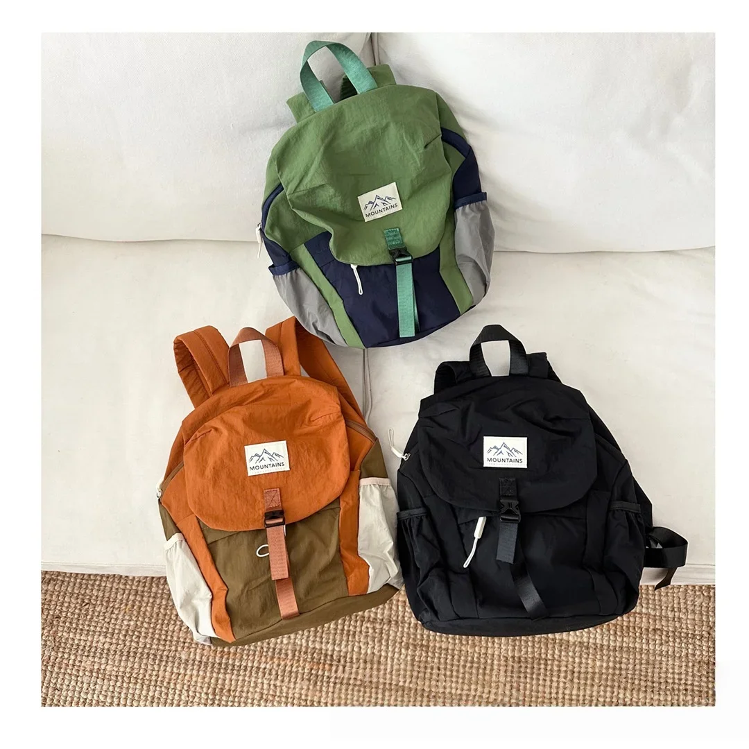 Mochila ligera infantil de secado rápido en bloque de color