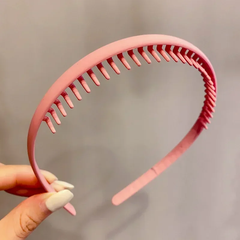 pink hair comb