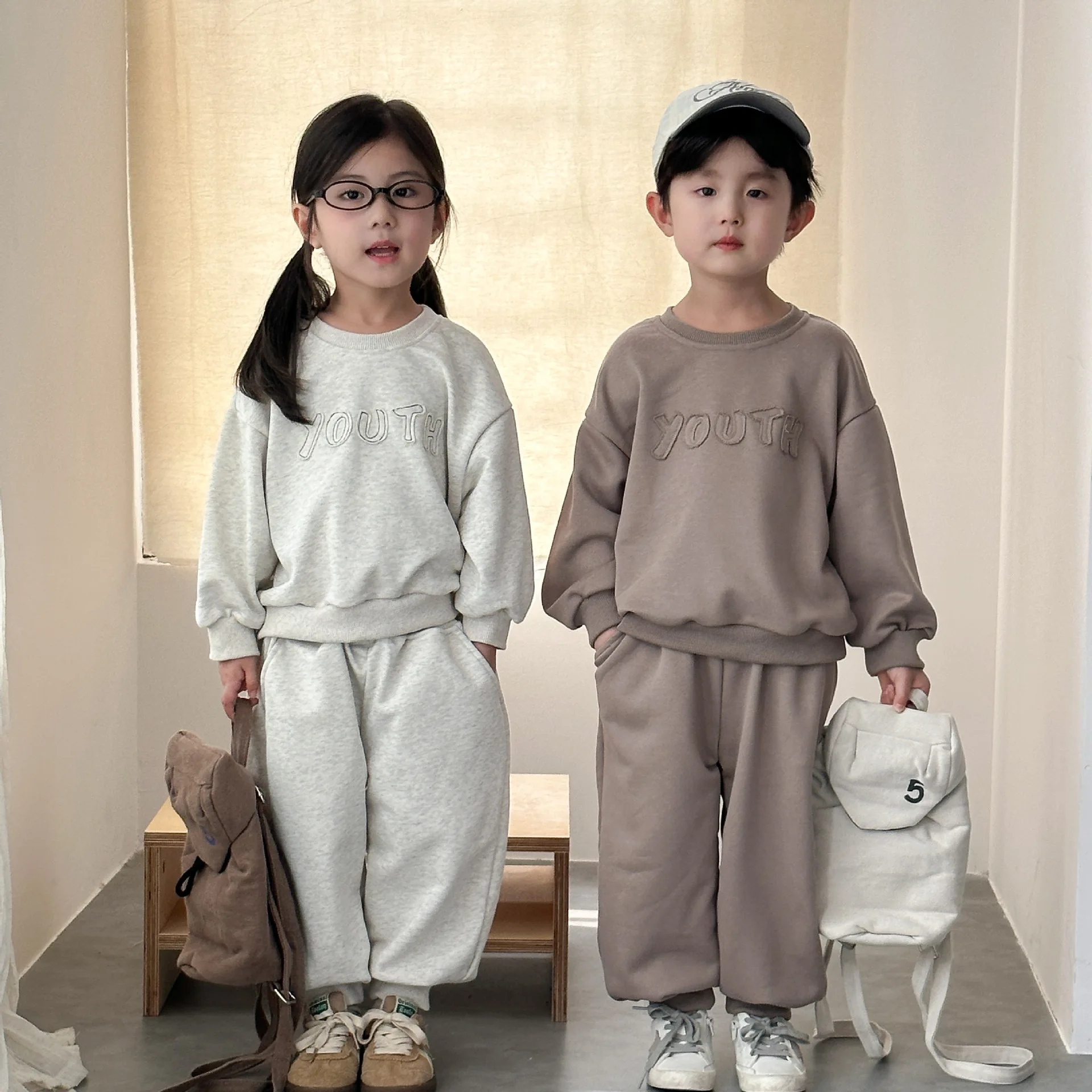 Conjuntos deportivos de otoño para bebés, sudadera con cuello redondo + pantalón de cintura elástica, conjuntos para niños pequeños, conjuntos informales simples de Color sólido para niños