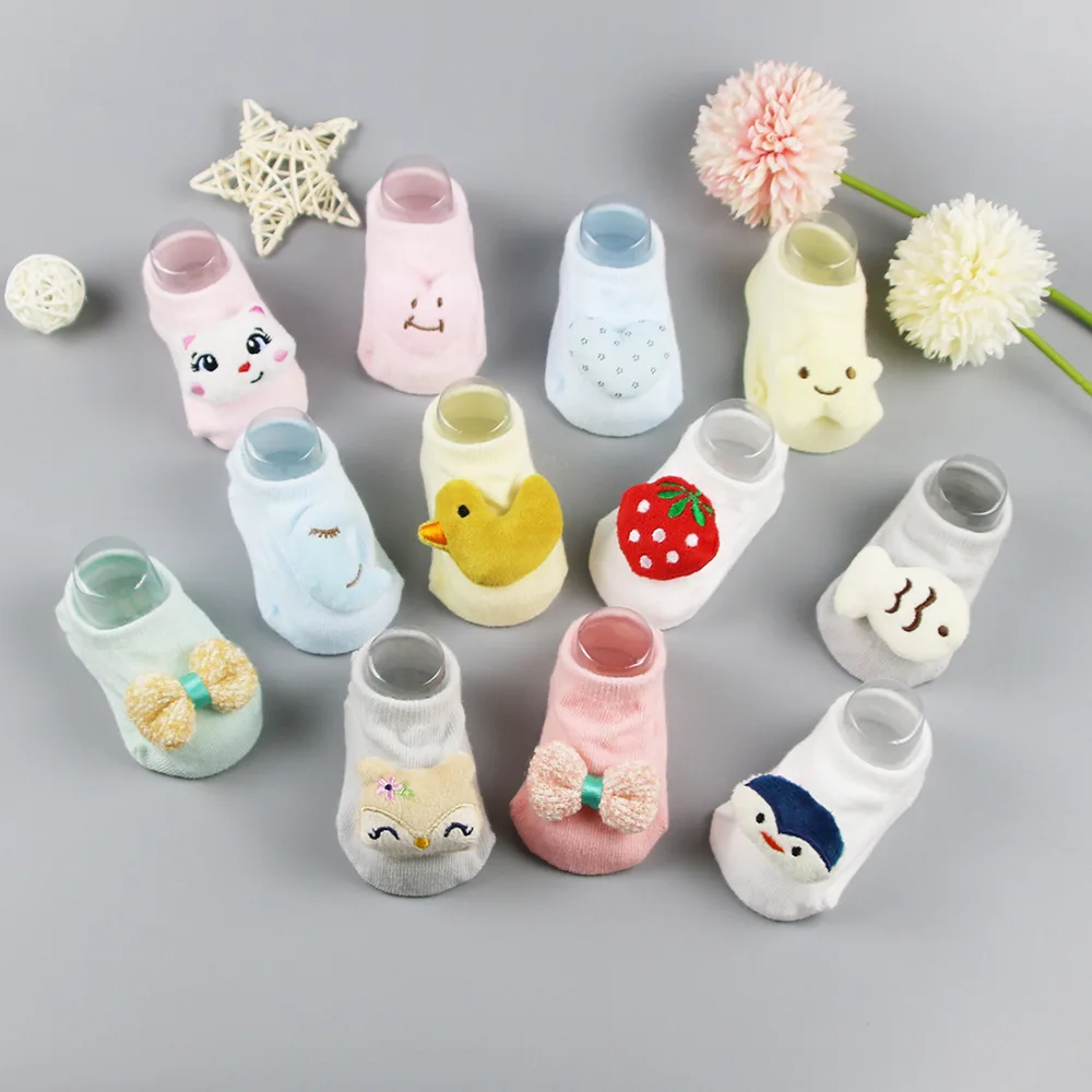 Calcetines de suelo suaves antideslizantes para bebés de 0 a 12 meses, calcetines tobilleros para niños pequeños recién nacidos, calcetines de muñeca 3D, calzado - imagen 2
