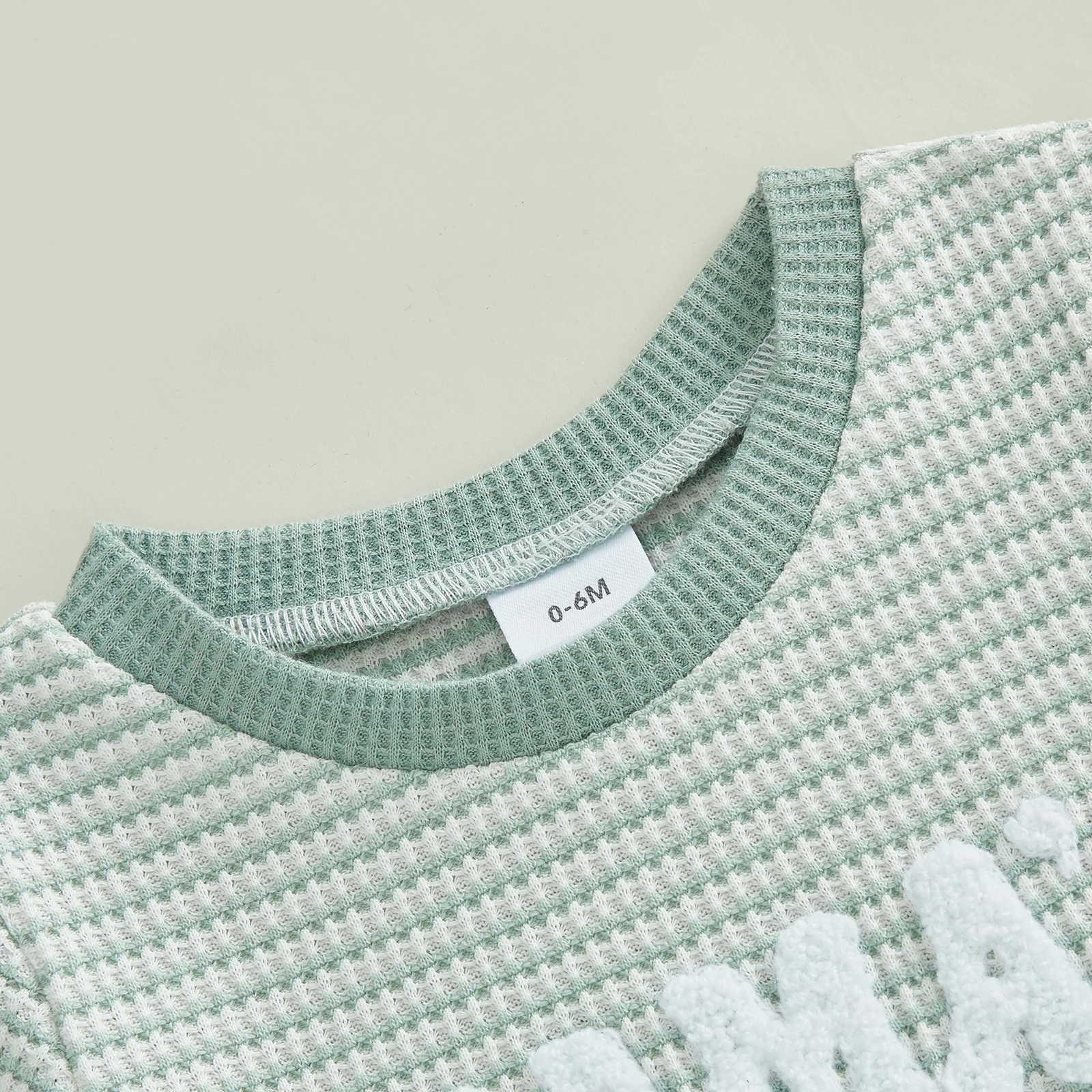 Conjunto verano niño con bordado letras rayas camiseta pantalones cortos - imagen 5