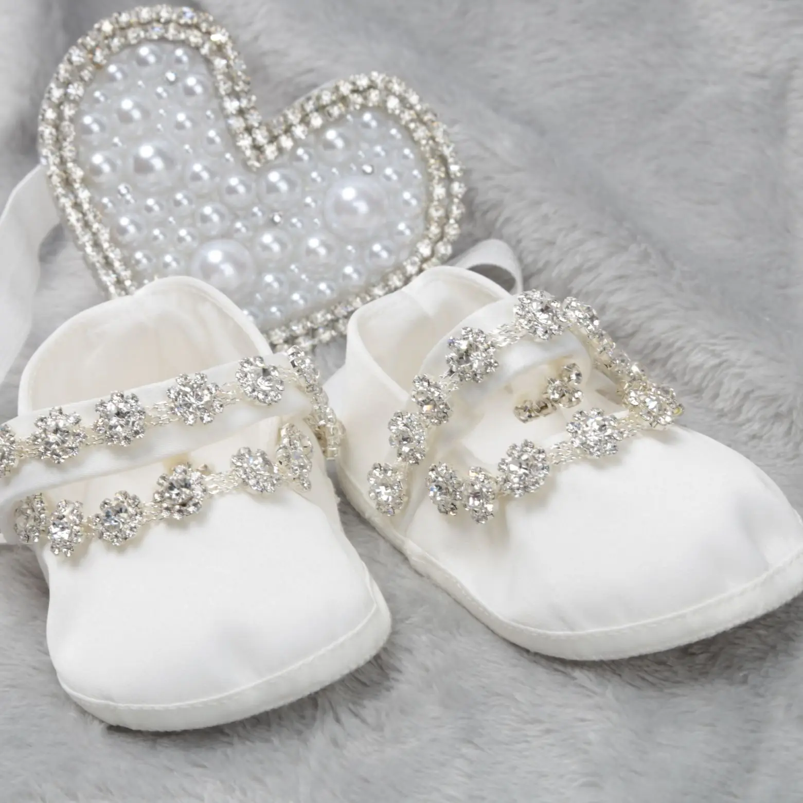 Zapatos con diamantes de imitación para bebé recién nacido, calzado blanco puro para bautizo, ablución, ocasión de adorno de cristal, gancho y lazo - imagen 3