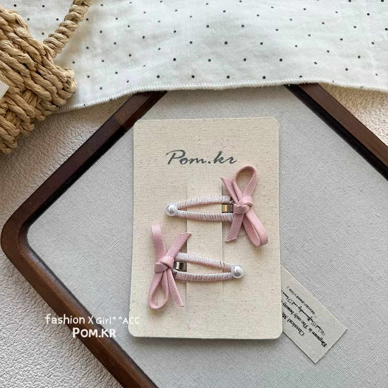 Horquillas de lazo con perlitas para niña – estilo cottagecore - imagen 5