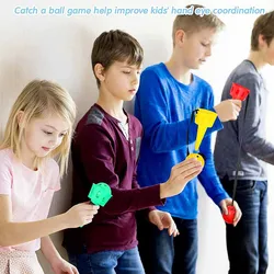 Juego de lanzar y atrapar pelota con tazas - Coordinación mano-ojo