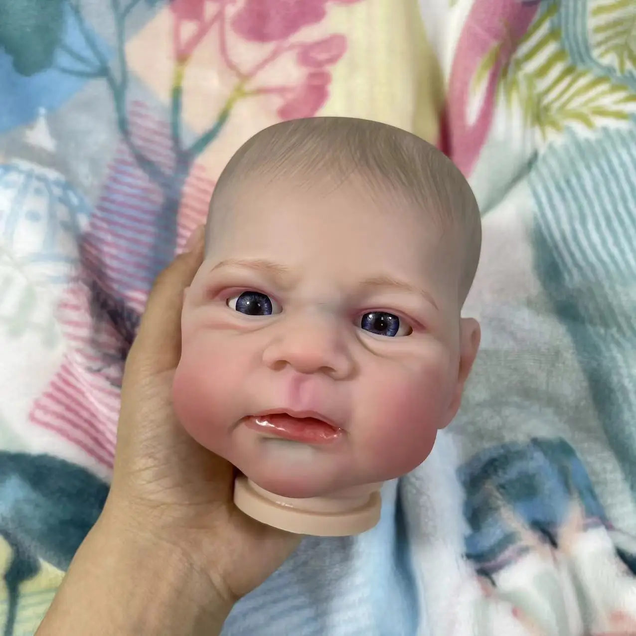 Muñeca Reborn Elijah de vinilo ultra realista con efecto venas - imagen 5