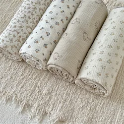 Manta de verano para bebé de muselina con estampado floral de conejitos