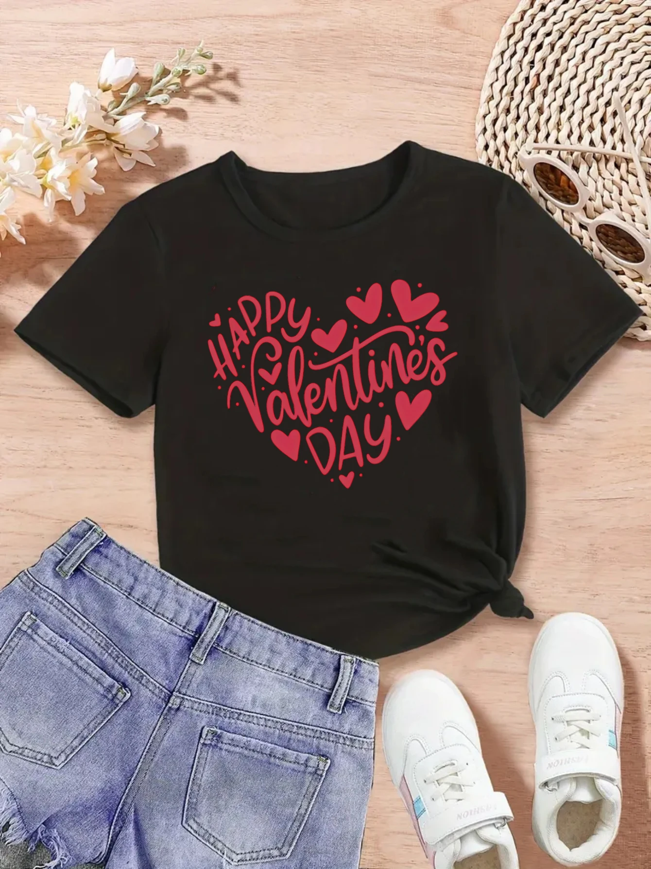 Camiseta con estampado de corazones de amor para el Día de San Valentín, ropa Kawaii para niñas, camisa de manga corta de verano