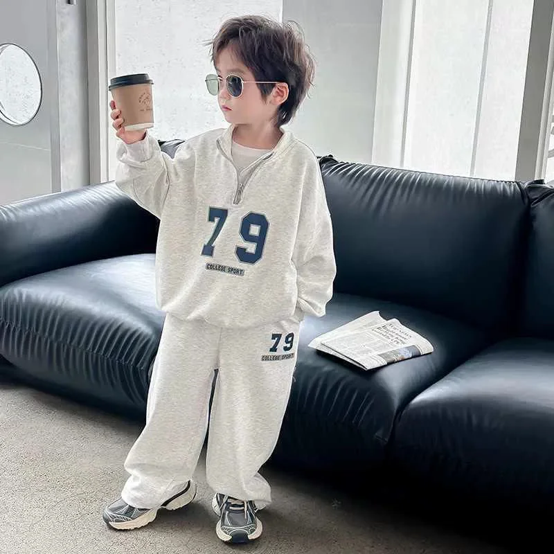 Conjunto de otoño para niño: jersey de manga larga y pantalón chándal - imagen 2