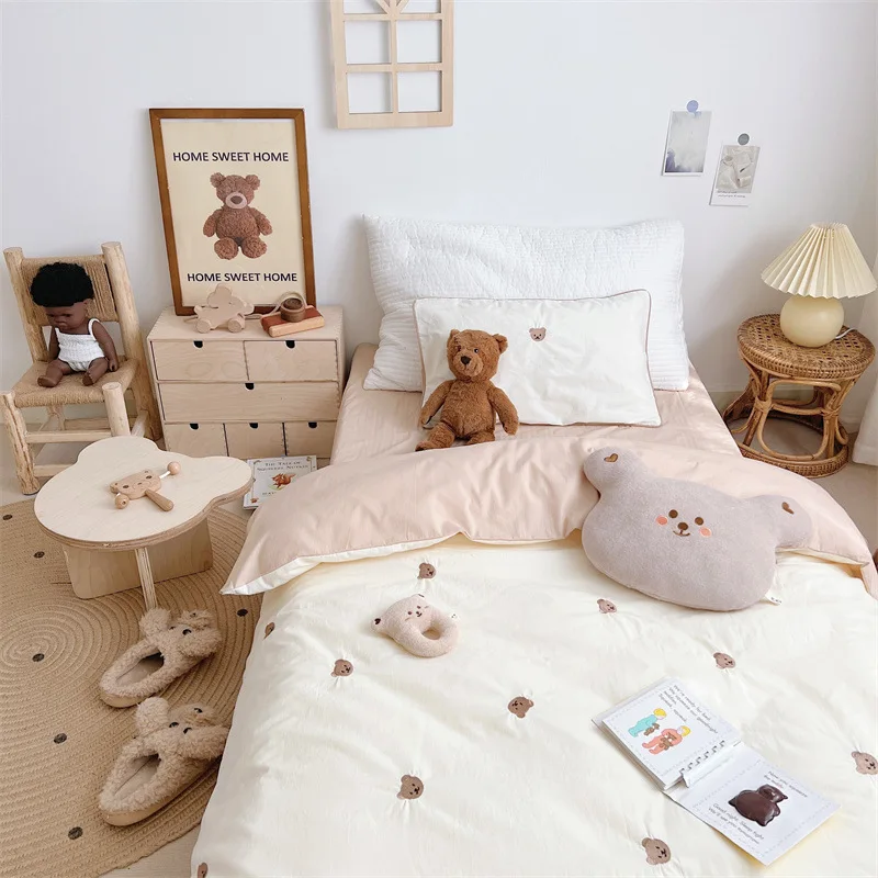 Detalle de la funda nórdica y estampado