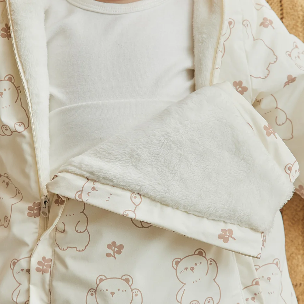 Mono de invierno con capucha para bebé – Felpa suave y cálida - imagen 3