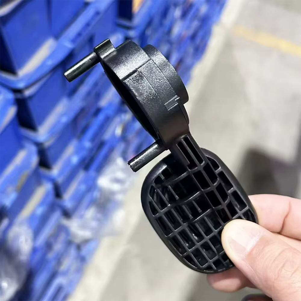 El pedal montado sobre el cochecito Cybex Gazelle Serie S