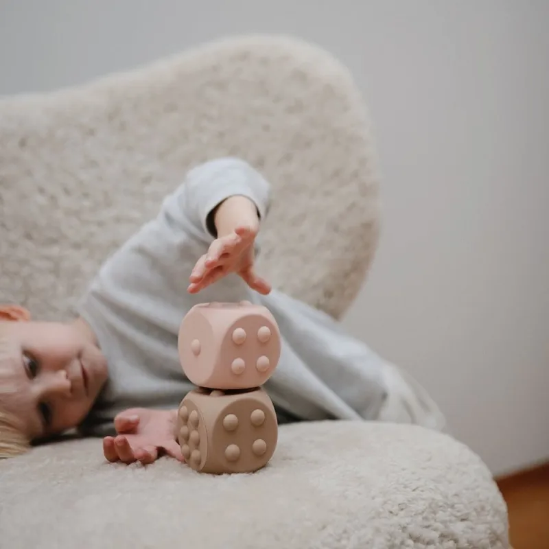 Mushie Dados Pop It sensorial para niños, juguete antiestrés - imagen 4