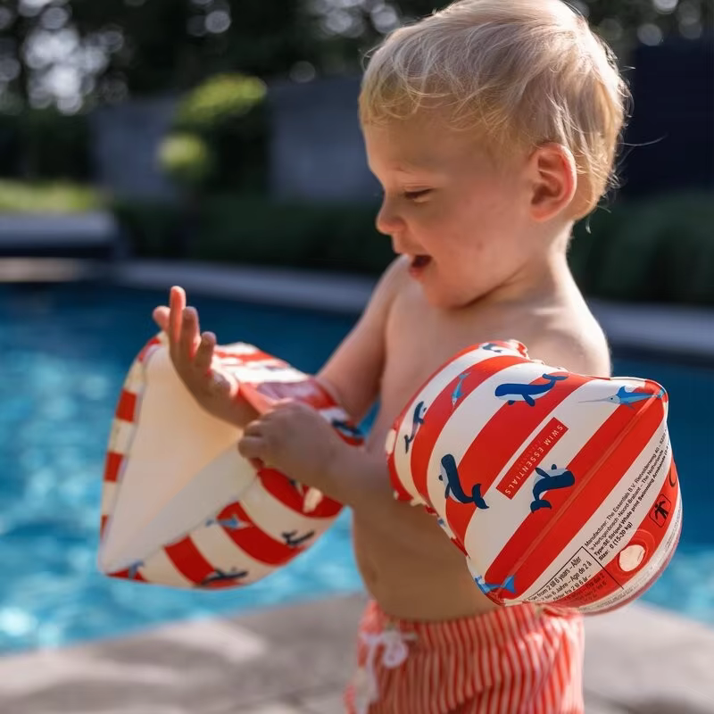 Manguitos inflables Swim Essentials con diseño de ballena para bebé - imagen 4