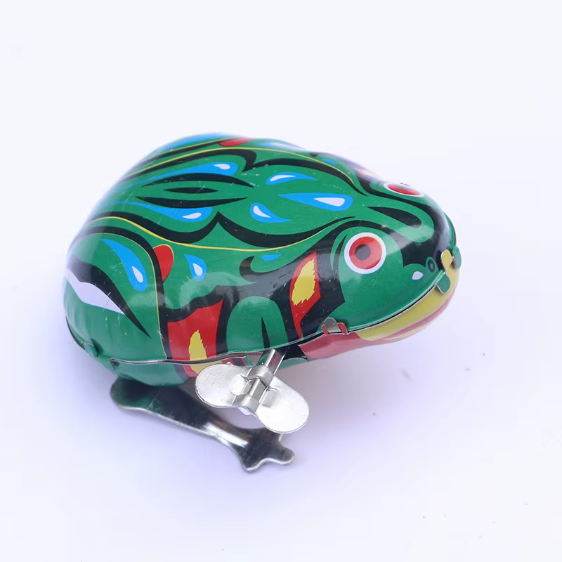 Imagen de conjunto con varias ranas en fila