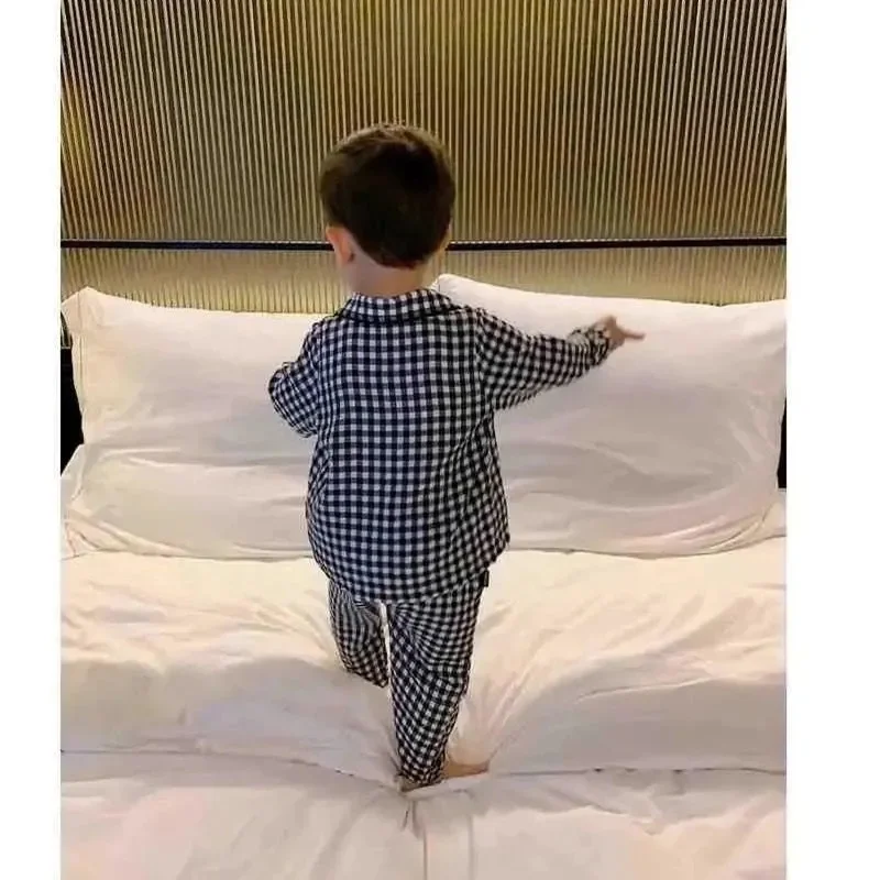 Pijama de rejilla para niño – Dos piezas, manga larga - imagen 3