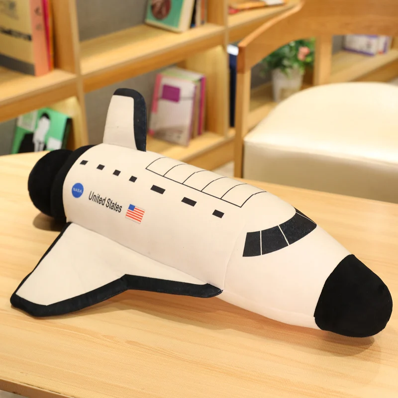 Astronauta de peluche con diseño divertido