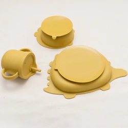 Cuenco con ventosa y cubiertos de silicona para bebés
