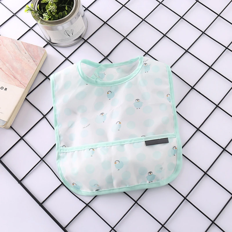 Babero impermeable para recién nacidos