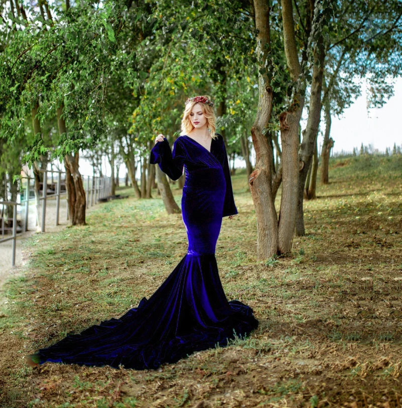 Vestido largo de maternidad con estilo elegante