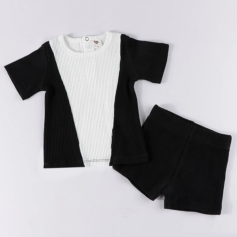 Conjunto verano bebé niño top acanalado negro y pantalón corto - imagen 5