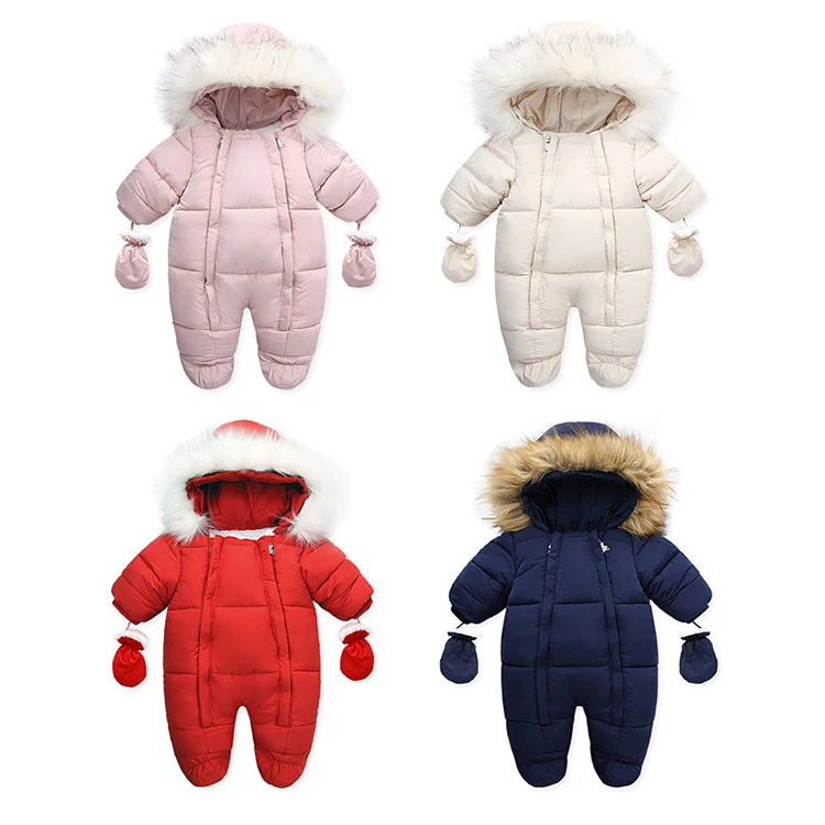 Mono con capucha y guantes para bebé