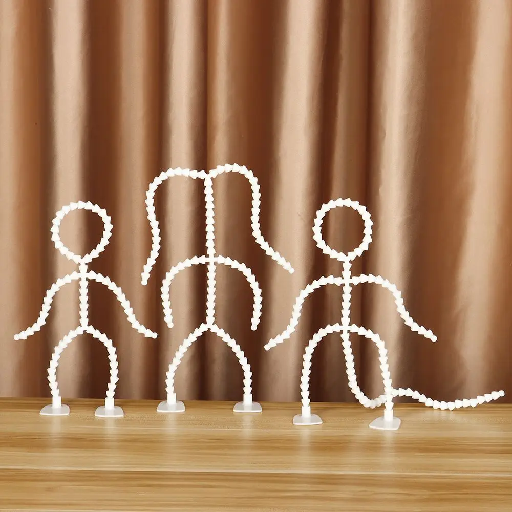 Muñeca articulada de peluche con soporte flexible - imagen 2