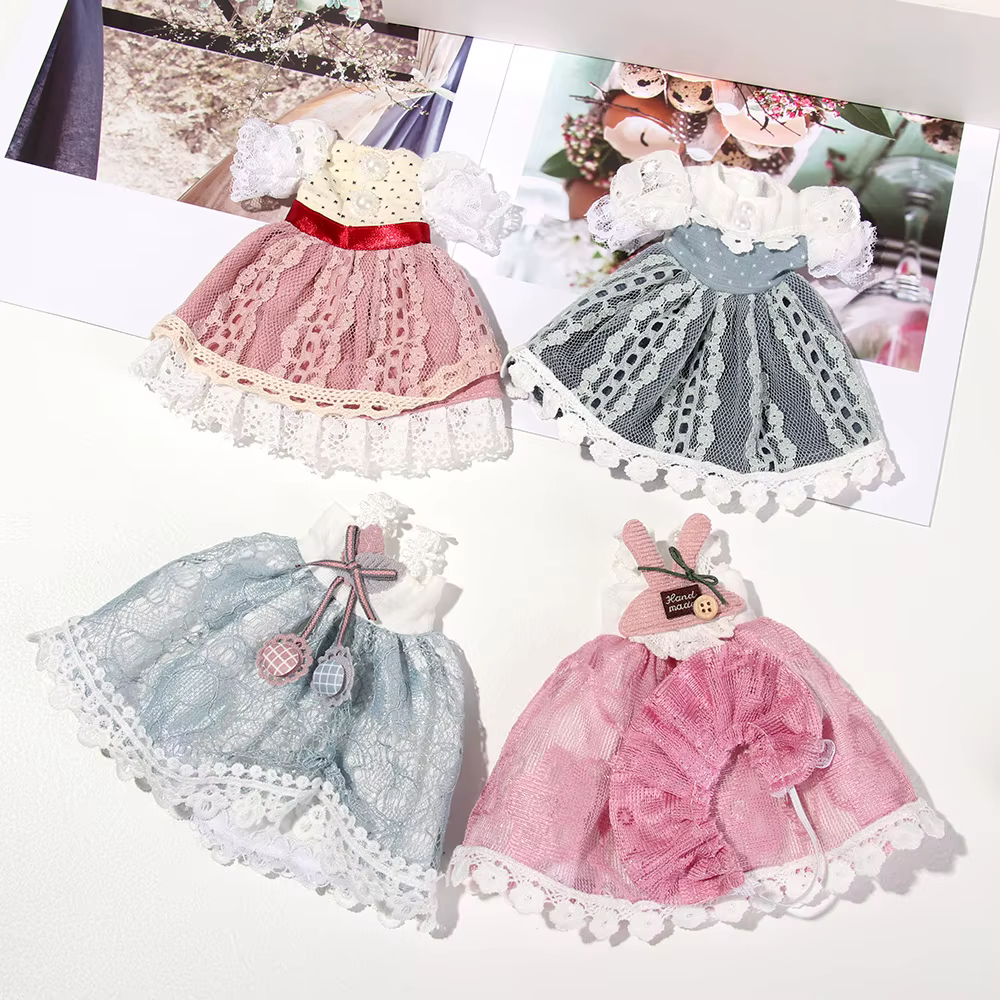 Vestido y falda de encaje para muñecas - imagen 3