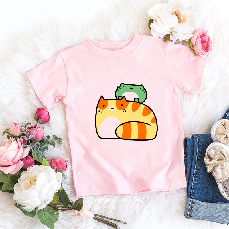 Rana y frutas diseño