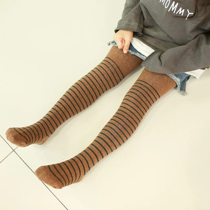 Pantimedias a rayas para niñas