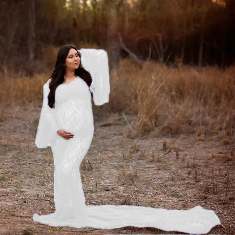Vestido premamá de encaje con mangas campana para sesión fotográfica - imagen 3