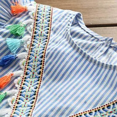 Vestido a juego madre e hija con borlas a rayas y manga volante - imagen 2
