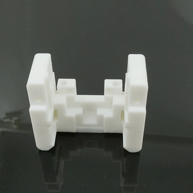Detalle de piezas para montaje y adaptación