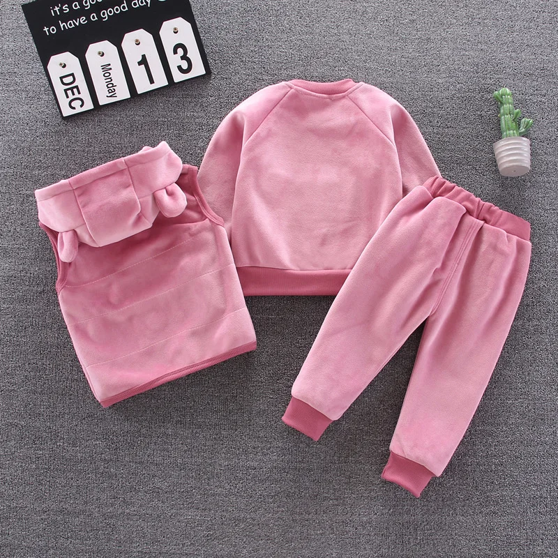 Conjunto infantil de invierno con chaleco y capucha - imagen 3