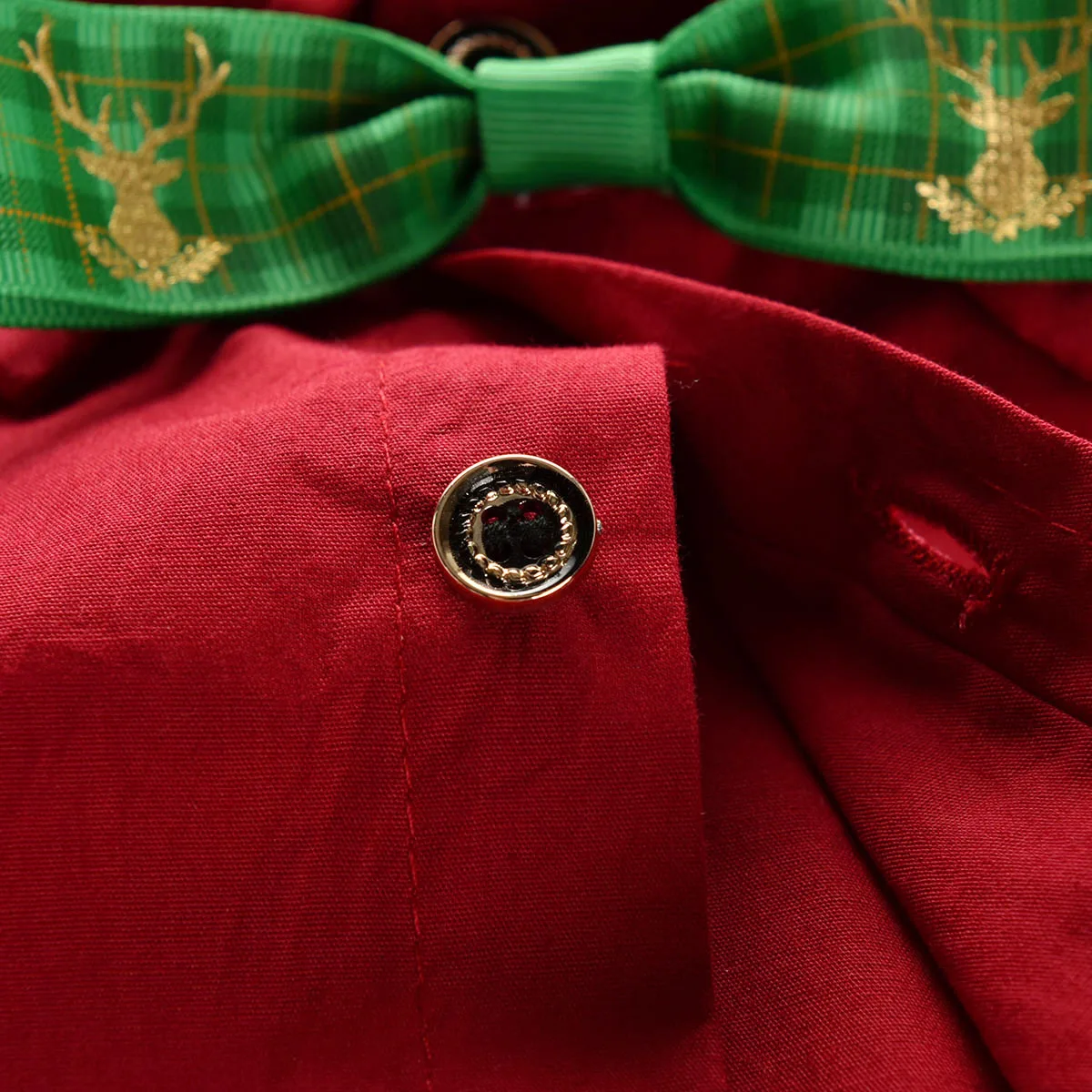 Camisa con pajarita detalle