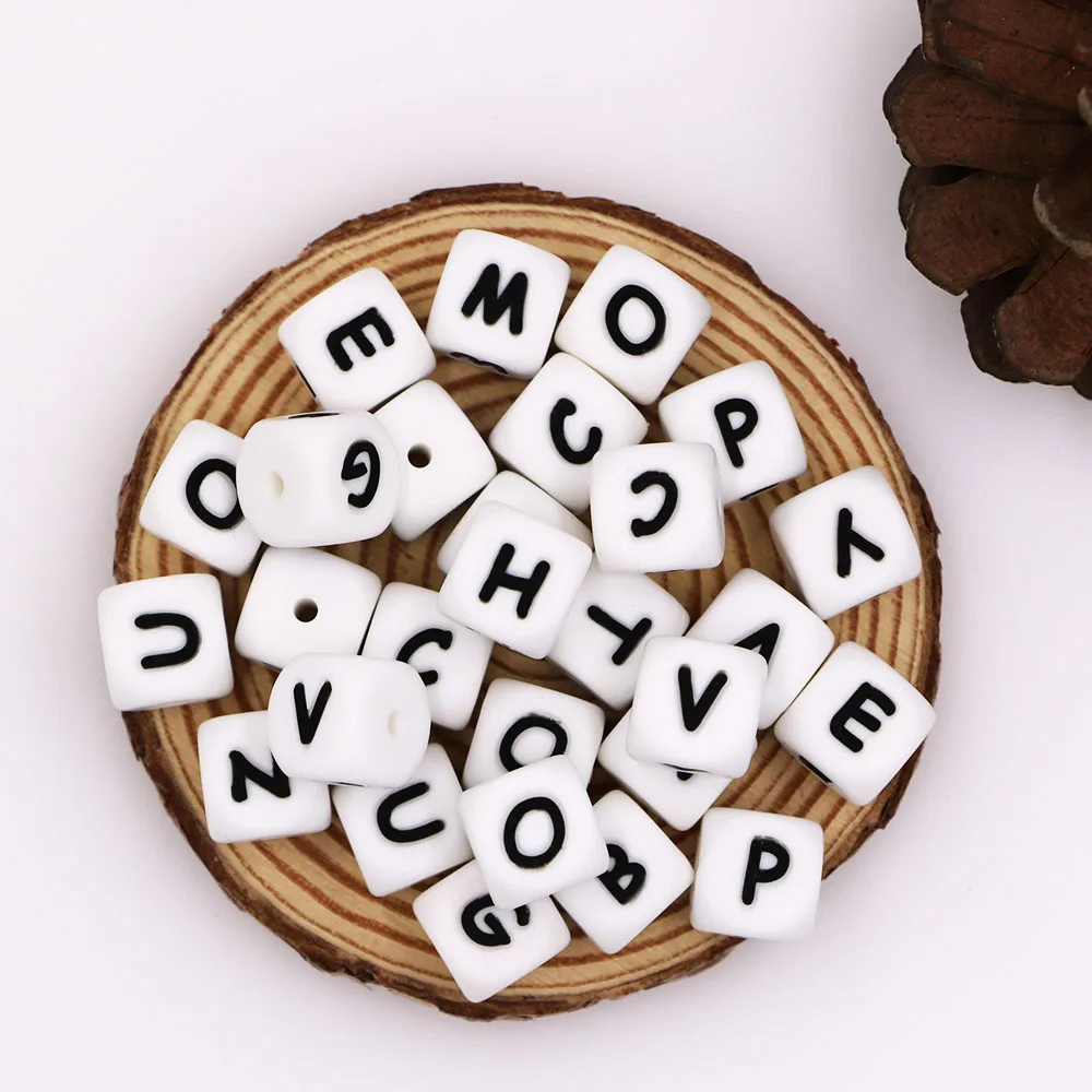 Conjunto completo de letras y números