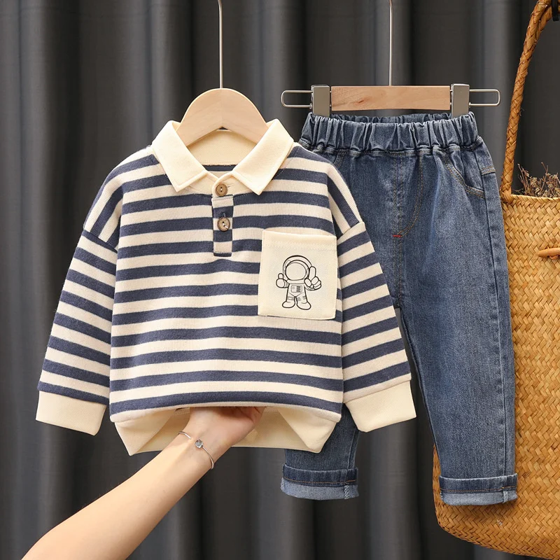 Ropa infantil color naranja para primavera