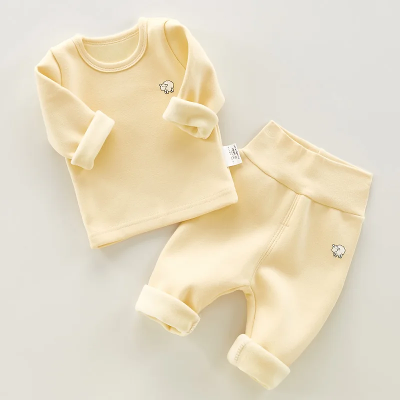 Conjunto infantil de camiseta y pantalón de invierno suave