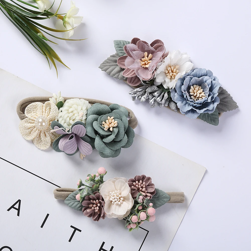 Diadema floral con perlas para bebé – Nylon elástico - imagen 5
