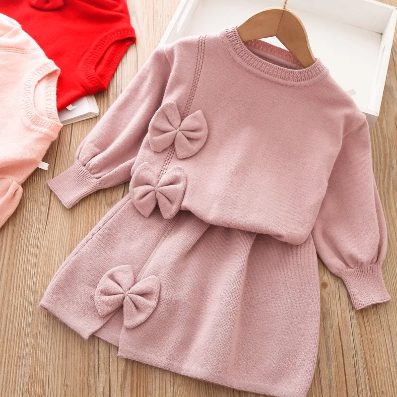 Conjunto de invierno para niña con suéter y falda