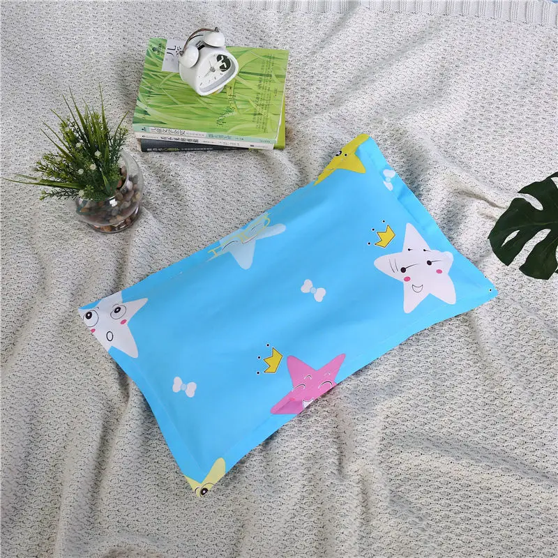 Almohada infantil ergonómica con funda suave para dormir